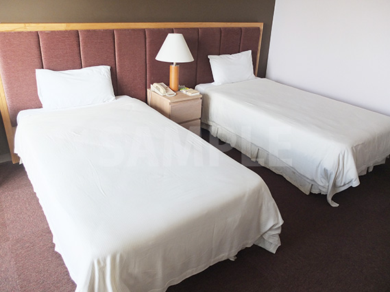 海外のホテルのベッド写真 フリーデータ 無料 商用可能 写真 テクスチャー フリー配布素材サイト