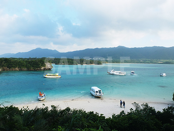 石垣島川平湾の青い海