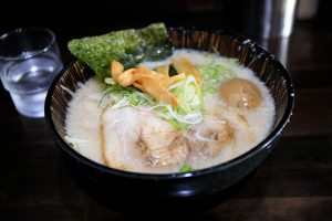 豚骨系のラーメンの写真・フォト素材