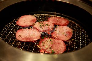 焼肉のタン塩の写真・フォト素材