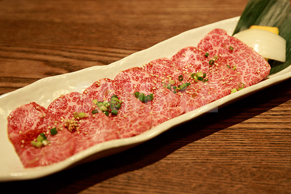 特上カルビ(焼肉)の写真・フォト素材