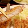 ロースとんかつの断面の写真・フォト素材