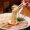 ラーメン（箸で麺上げ）の写真・フォト素材